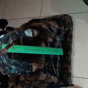 GORGEOUS REGAL FAUX FUR MINK HUGE OVERSIZED BAG GORGEOUSLY CLASSIC NWT